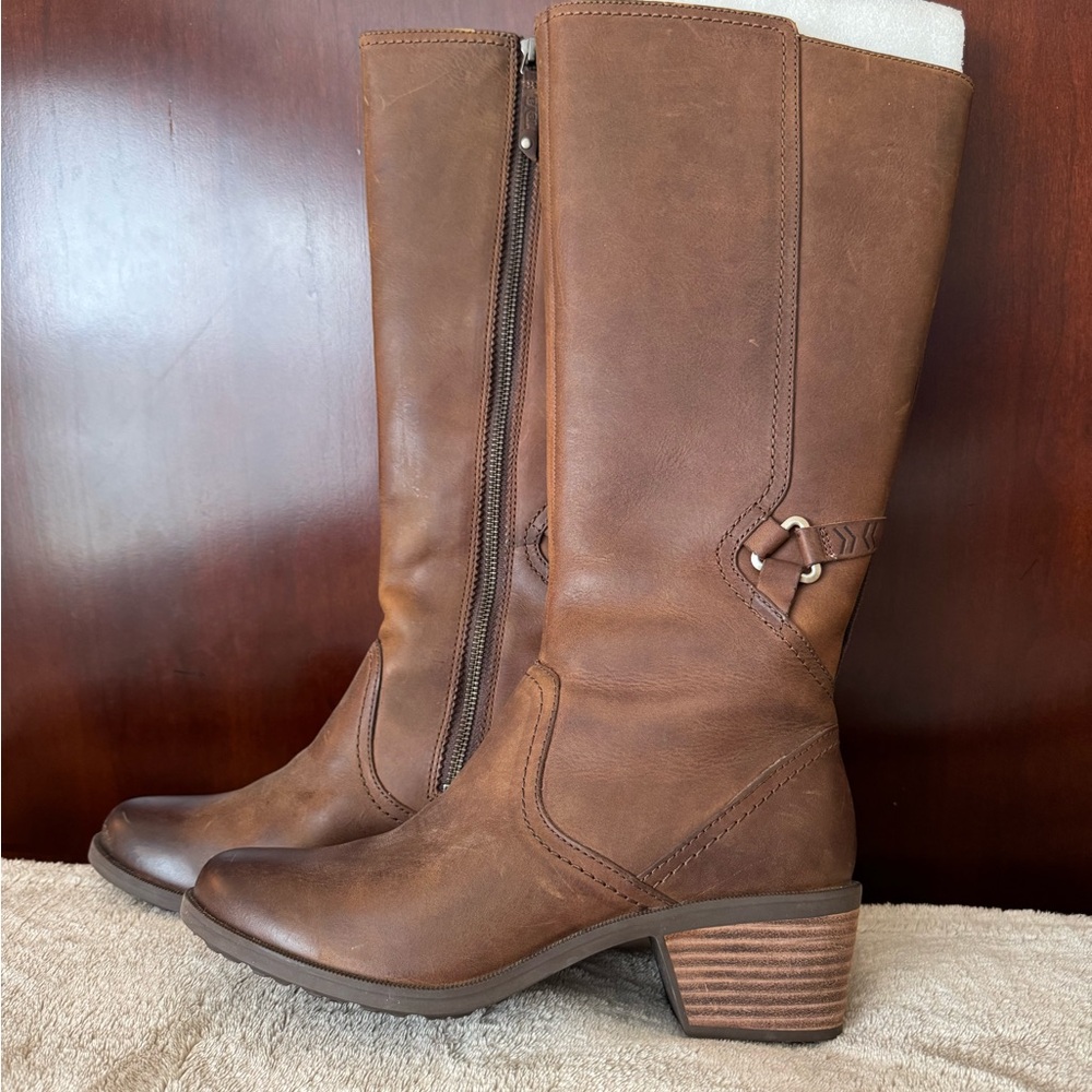 Teva Sz 9 Brown Boots